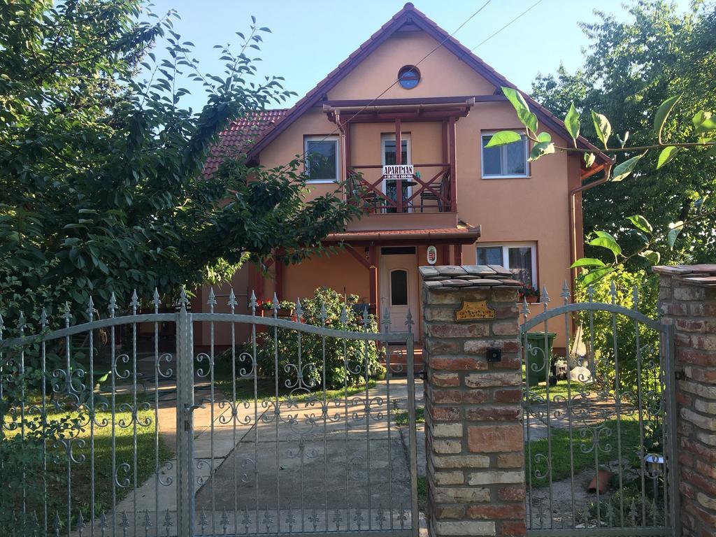 Transilvania Apartman Hajduszoboszlo Ngoại thất bức ảnh